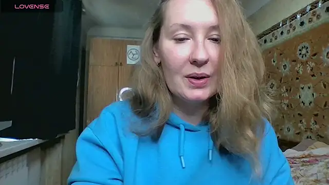 AnnaXLovers online show from 10, 10, 2025