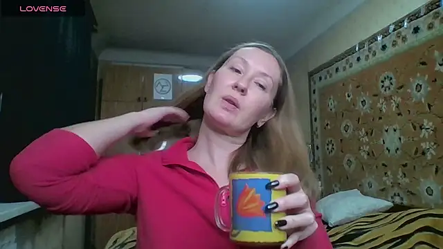 AnnaXLovers online show from 5, 12, 2025