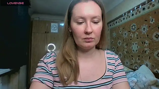 AnnaXLovers online show from 10, 4, 2026