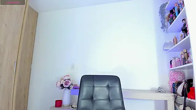 khloelatin online show from 18, 11, 2025