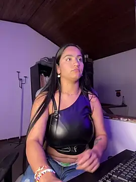 JazminTaylor online show from 18, 2, 2025