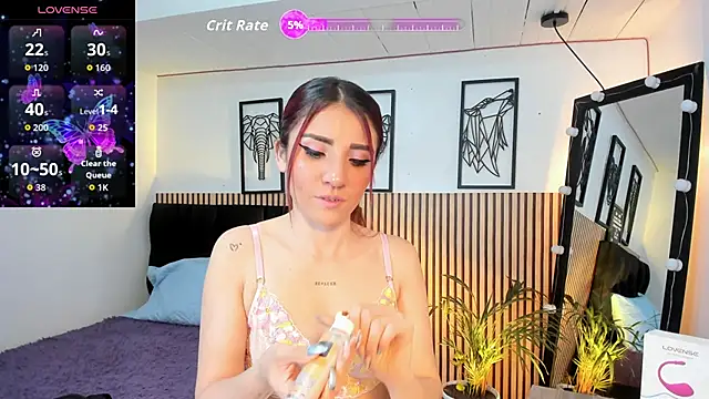 LILA ELLIOT online show from 13, 9, 2025