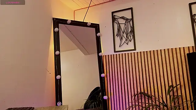 LILA ELLIOT online show from 11, 10, 2025