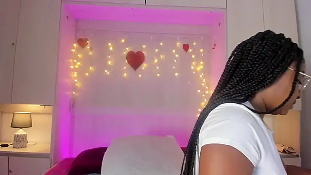 tamaraa smiith online show from 6, 3, 2026