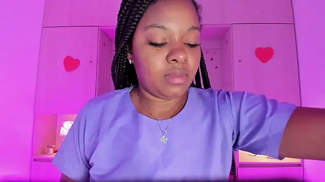 Snapshot of tamaraa_smiith chatting on 12, 3, 2025 tamaraa smiith online show from 12, 3, 2025