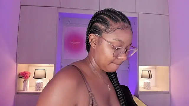 Snapshot of tamaraa_smiith chatting on 5, 10, 2025 tamaraa smiith online show from 5, 10, 2025