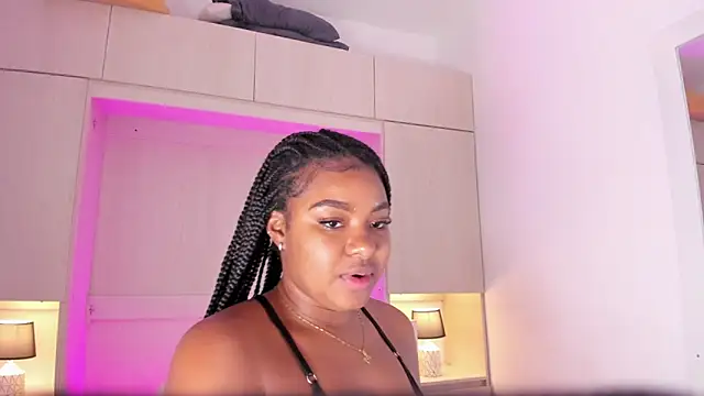 Snapshot of tamaraa_smiith chatting on 21, 3, 2025 tamaraa smiith online show from 21, 3, 2025