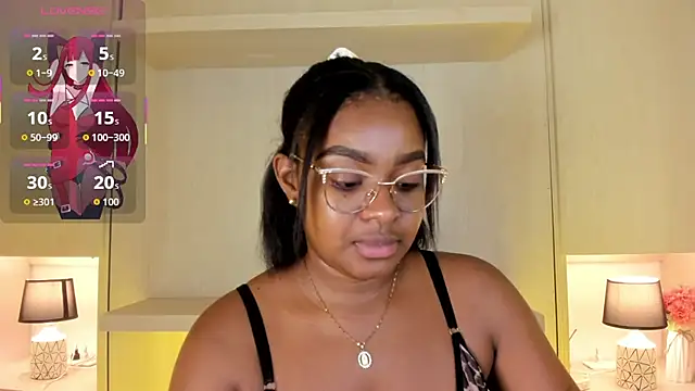 Snapshot of tamaraa_smiith chatting on 11, 11, 2025 tamaraa smiith online show from 11, 11, 2025