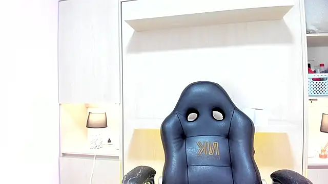 Snapshot of tamaraa_smiith chatting on 28, 10, 2025 tamaraa smiith online show from 28, 10, 2025