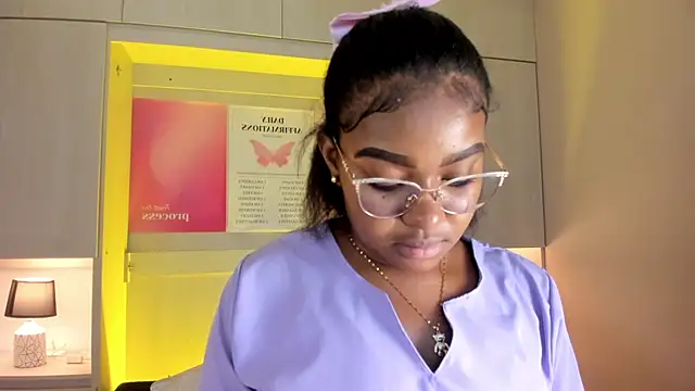 Snapshot of tamaraa_smiith chatting on 26, 11, 2025 tamaraa smiith online show from 26, 11, 2025