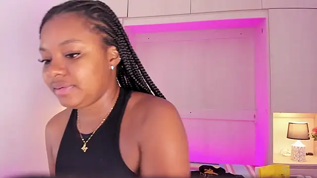 Snapshot of tamaraa_smiith chatting on 6, 3, 2025 tamaraa smiith online show from 6, 3, 2025