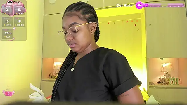 Snapshot of tamaraa_smiith chatting on 15, 10, 2025 tamaraa smiith online show from 15, 10, 2025