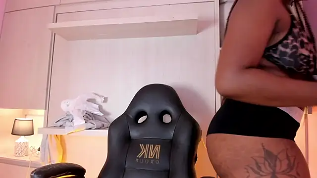 Snapshot of tamaraa_smiith chatting on 14, 9, 2025 tamaraa smiith online show from 14, 9, 2025