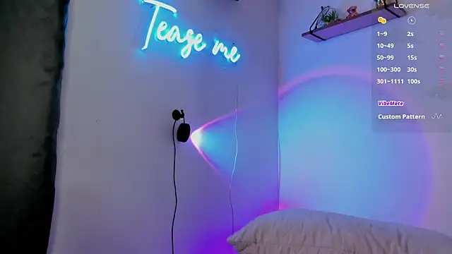 Manuela monroe online show from 17, 10, 2025