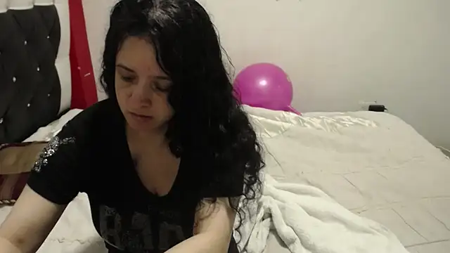 Katty Bones online show from 23, 10, 2025