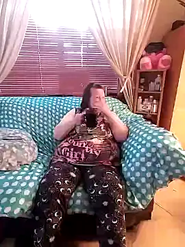 Bayou Woman68 online show from 15, 6, 2026