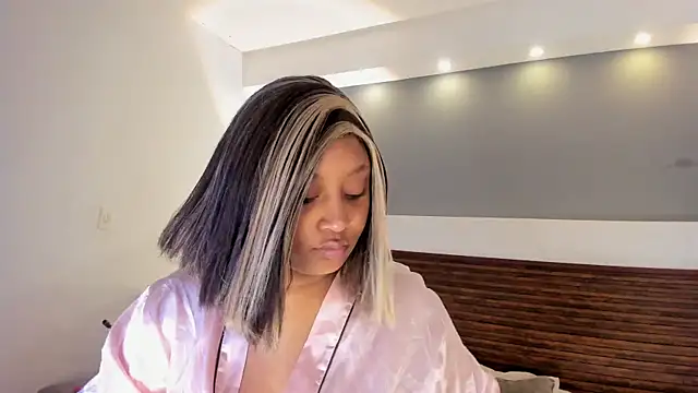 Adelehottman online show from 5, 12, 2025