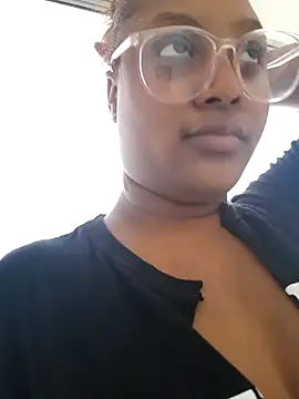 Adelehottman online show from 7, 1, 2026