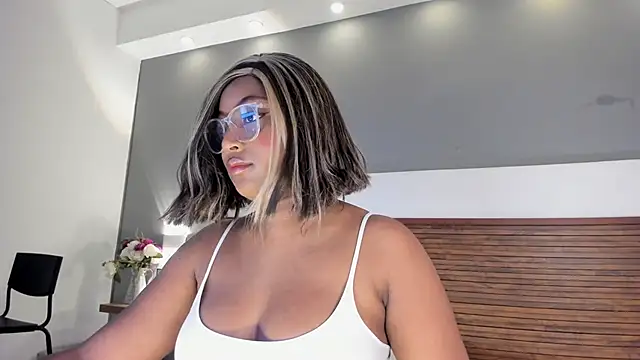 Adelehottman online show from 19, 11, 2025