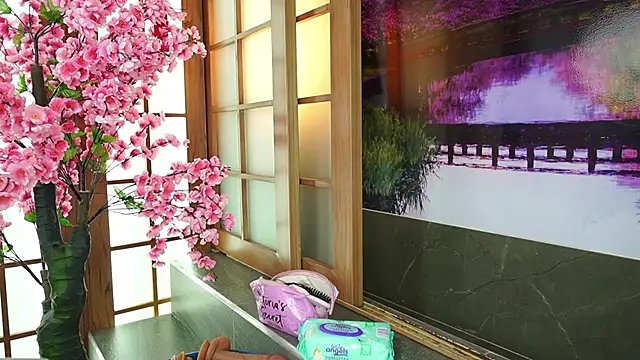 Snapshot of miss_lizith chatting on 15, 10, 2025 miss lizith online show from 15, 10, 2025