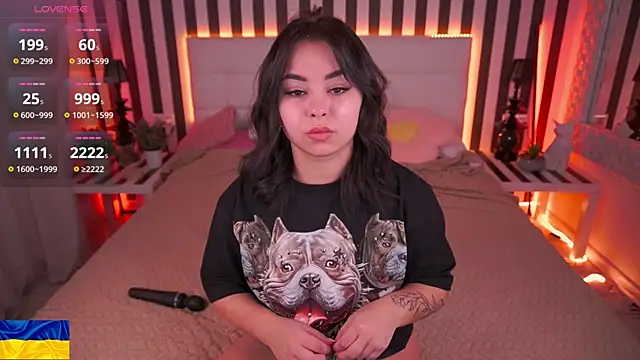 SusieWood online show from 8, 4, 2026