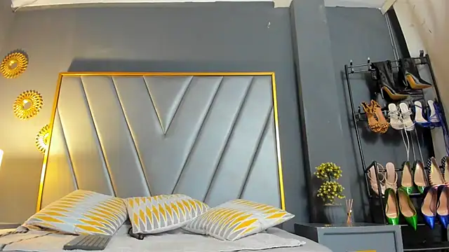 BrendaAdams  online show from 23, 3, 2026
