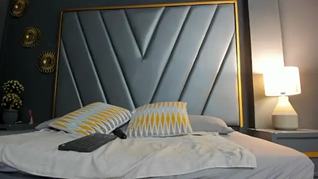 BrendaAdams  online show from 10, 11, 2025