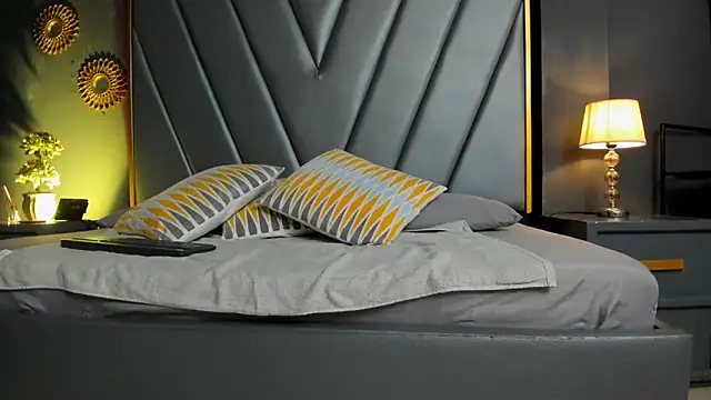 BrendaAdams  online show from 18, 3, 2025