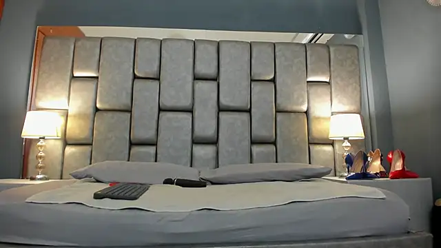 BrendaAdams  online show from 18, 10, 2025