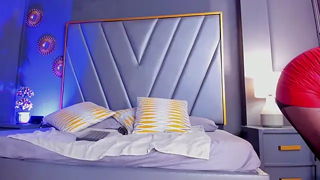 BrendaAdams  online show from 20, 9, 2025