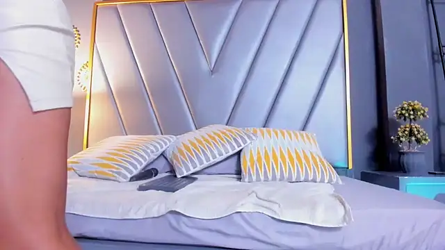 BrendaAdams  online show from 23, 2, 2026