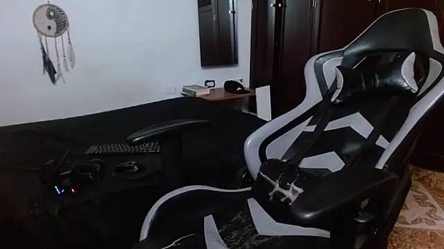 aaron blug online show from 24, 2, 2025