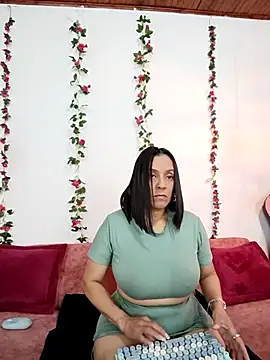 ariana lavoie- online show from 11, 11, 2025