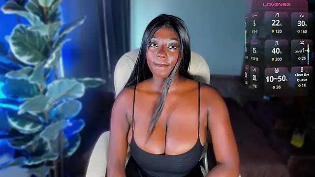Snapshot of Almaahotxxx chatting on 28, 5, 2026 Almaahotxxx online show from 28, 5, 2026