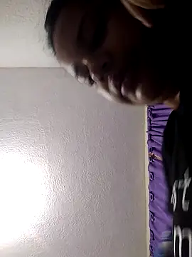 Snapshot of _Miaaleon chatting on 14, 11, 2025 Miaaleon online show from 14, 11, 2025