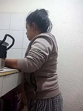  Miaaleon online show from 5, 2, 2026