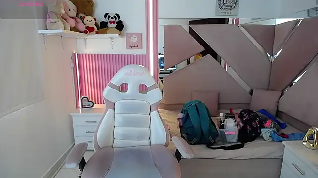  Miaaleon online show from 13, 1, 2026