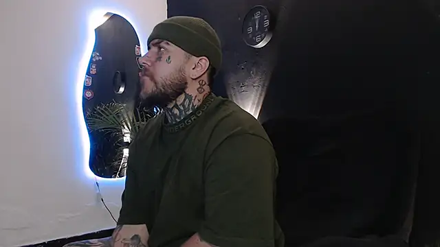 Ash gusbig online show from 21, 3, 2025