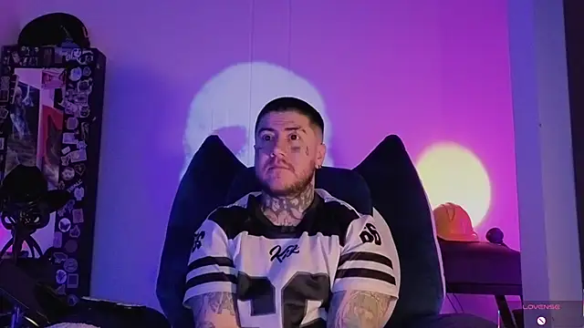 Ash gusbig online show from 11, 1, 2026