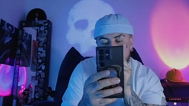 Ash gusbig online show from 20, 12, 2025