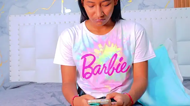 Snapshot of indianschoolgirl chatting on 17, 10, 2025 indianschoolgirl online show from 17, 10, 2025