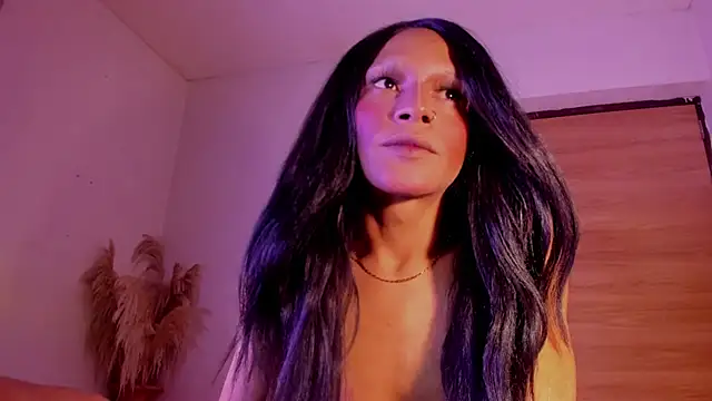 carolinemiller7 online show from 15, 12, 2025