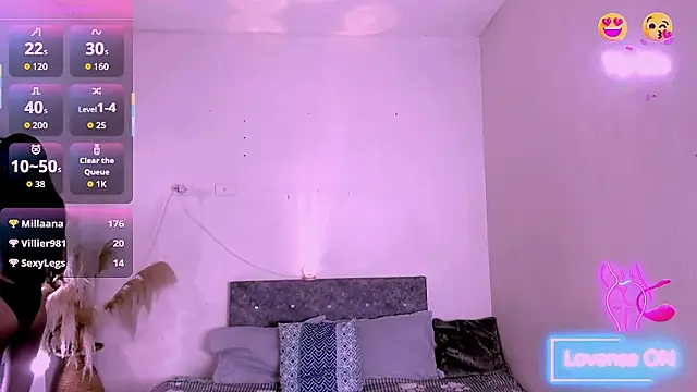 carolinemiller7 online show from 22, 3, 2026