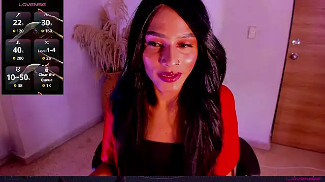 carolinemiller7 online show from 25, 11, 2025