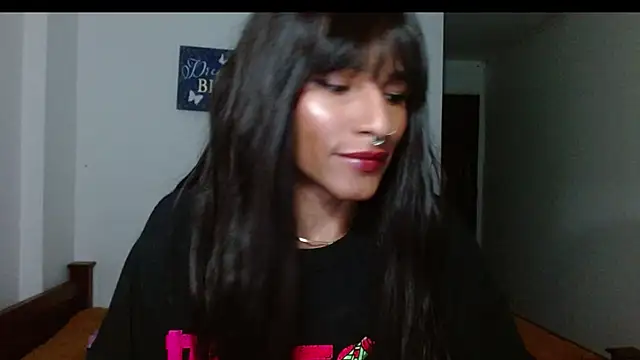 carolinemiller7 online show from 12, 2, 2025