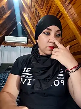 Snapshot of AmbarBurhan chatting on 6, 2, 2026 AmbarBurhan online show from 6, 2, 2026