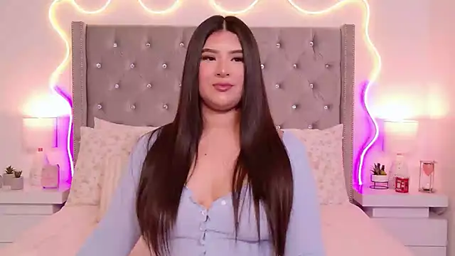 JuliaSUMMERS2022 online show from 16, 1, 2026