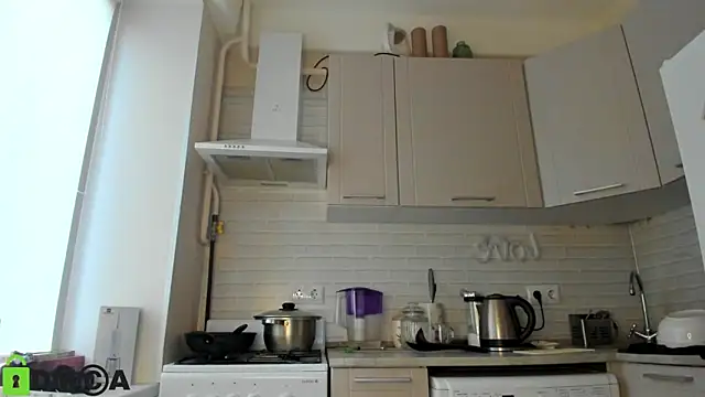  Alice Kitty online show from 6, 3, 2025