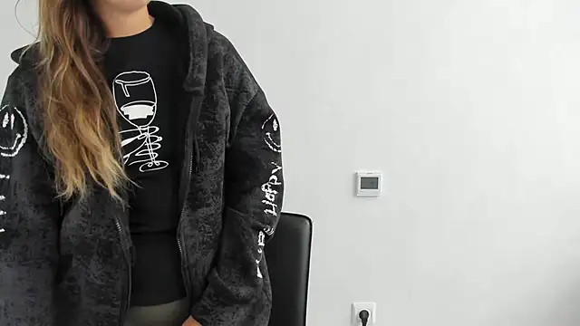 Summmmersky online show from 3, 10, 2025