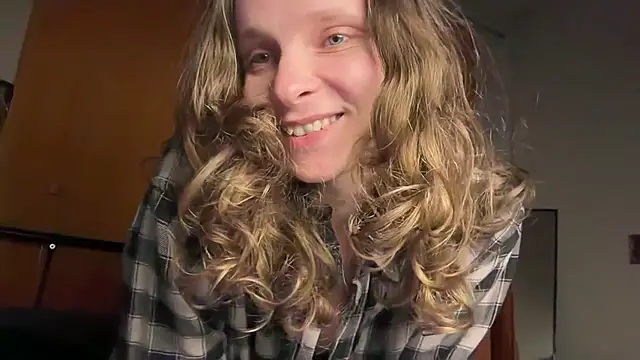 MikkyMoony online show from 25, 10, 2025